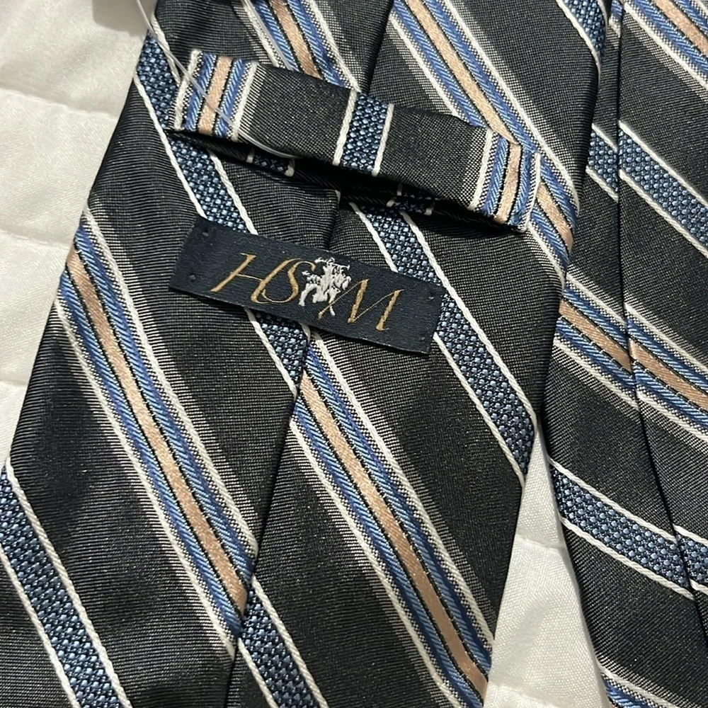 New Hart Schaffner Marx HSM Men’s Neck Tie Navy Blue Stripes 100% Silk NWT